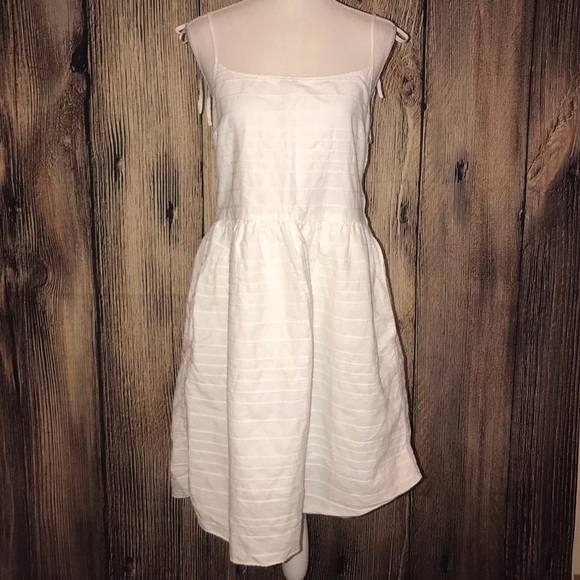 GAP Dresses & Skirts - GAP WHITE SIZE 10 SPAGHETTI STRAPS DRESS